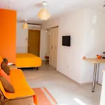 Rainbow Apartment *