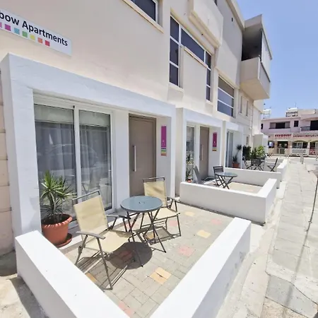 Rainbow Apartment *