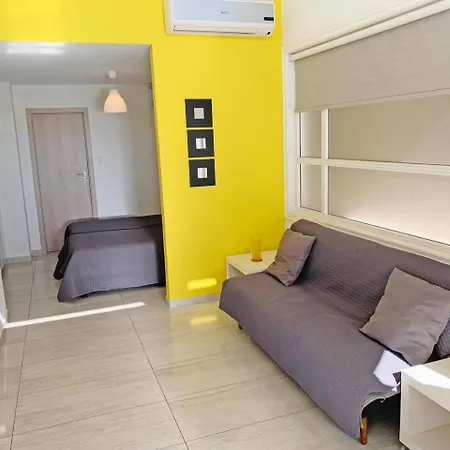 Rainbow Apartment *