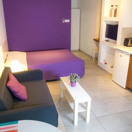 Rainbow Apartment *