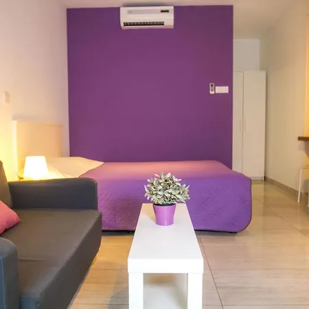 Rainbow Apartment *