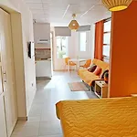 Rainbow Apartment *