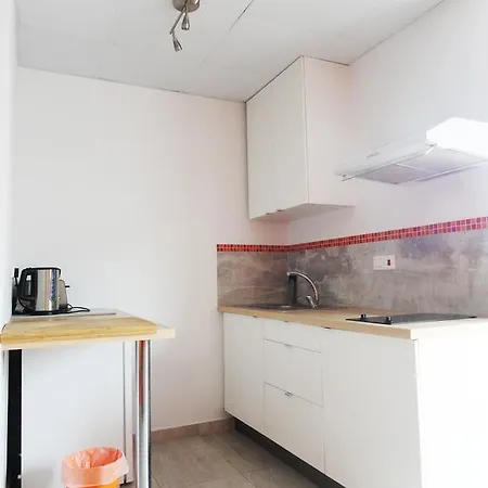 رينبوو شقة أيا نابا